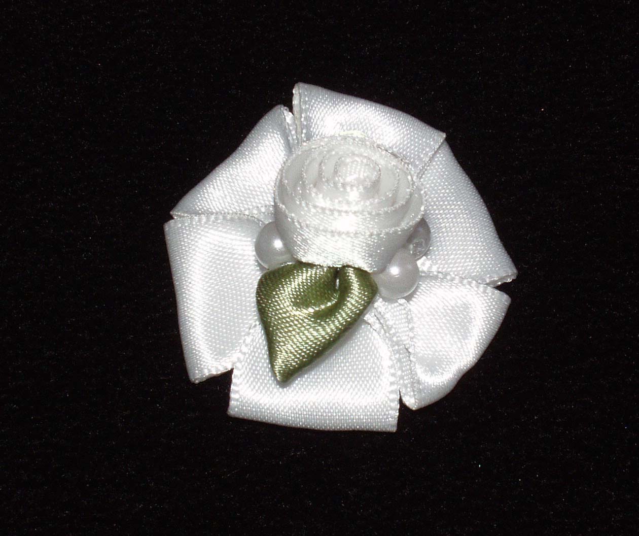 Dog Hair Flowers- Petal Flowers with Pearls - A Pet's World