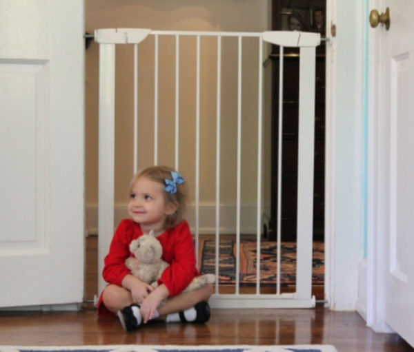 Pressure Mounted Pet and Baby Gate with Door - A Pet's World